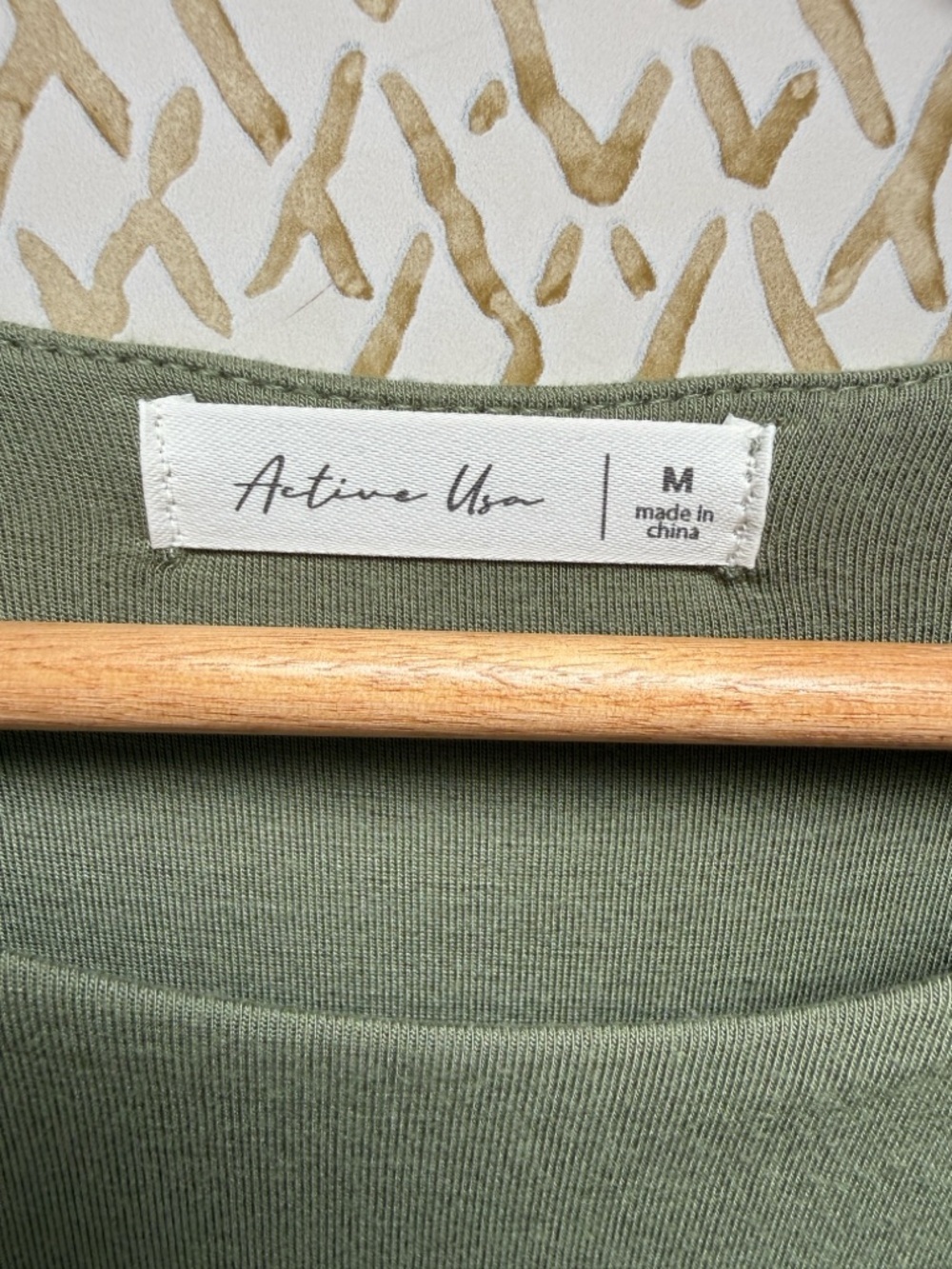 Active Usa Olive Green Crop Tee Short Sleeve Stretch Basic Soft Girl M - Picture 3 of 8